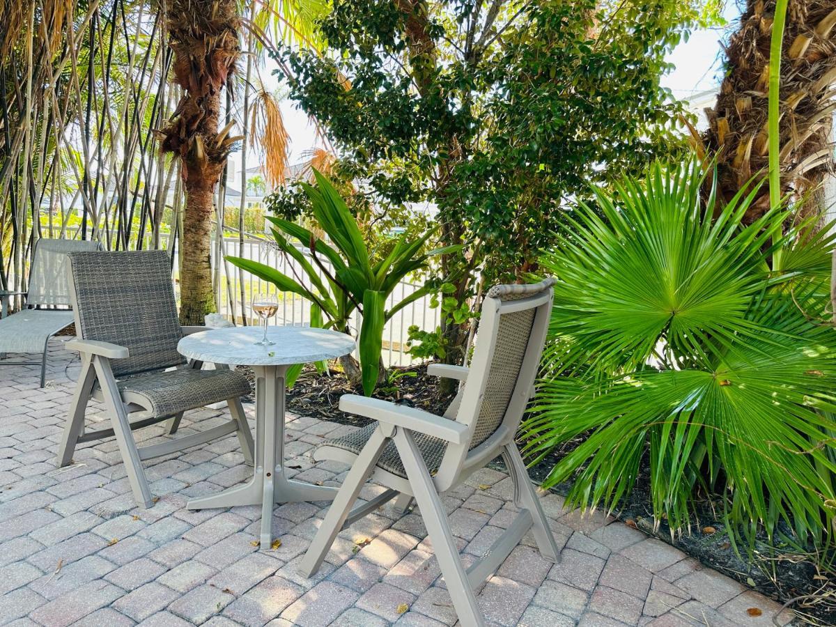 Olde Marco Inn Marco Island Esterno foto